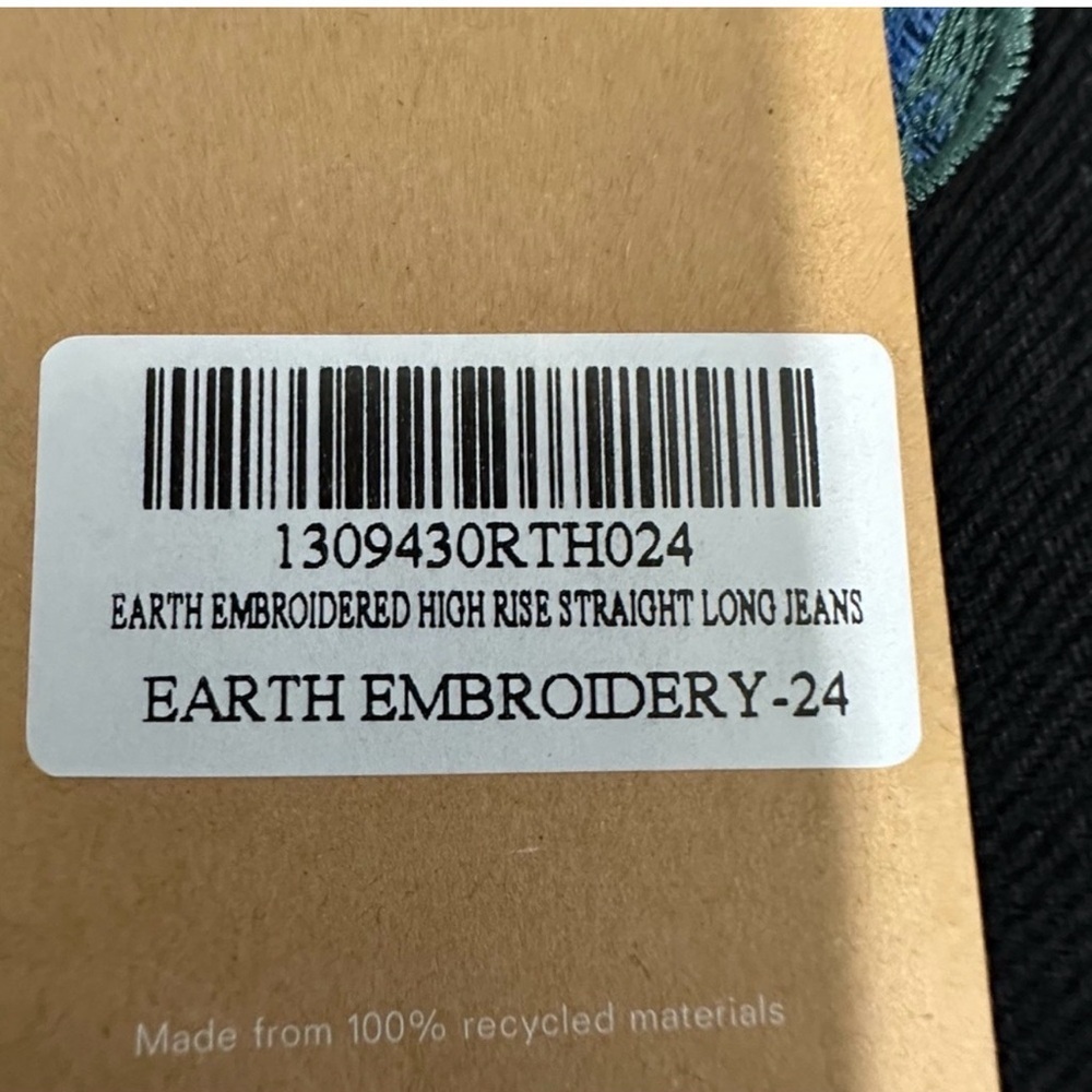 Reformation Earth 🌎 Embroidered High Rise Straight Jeans, NWT, Size 24 - Picture 6 of 7